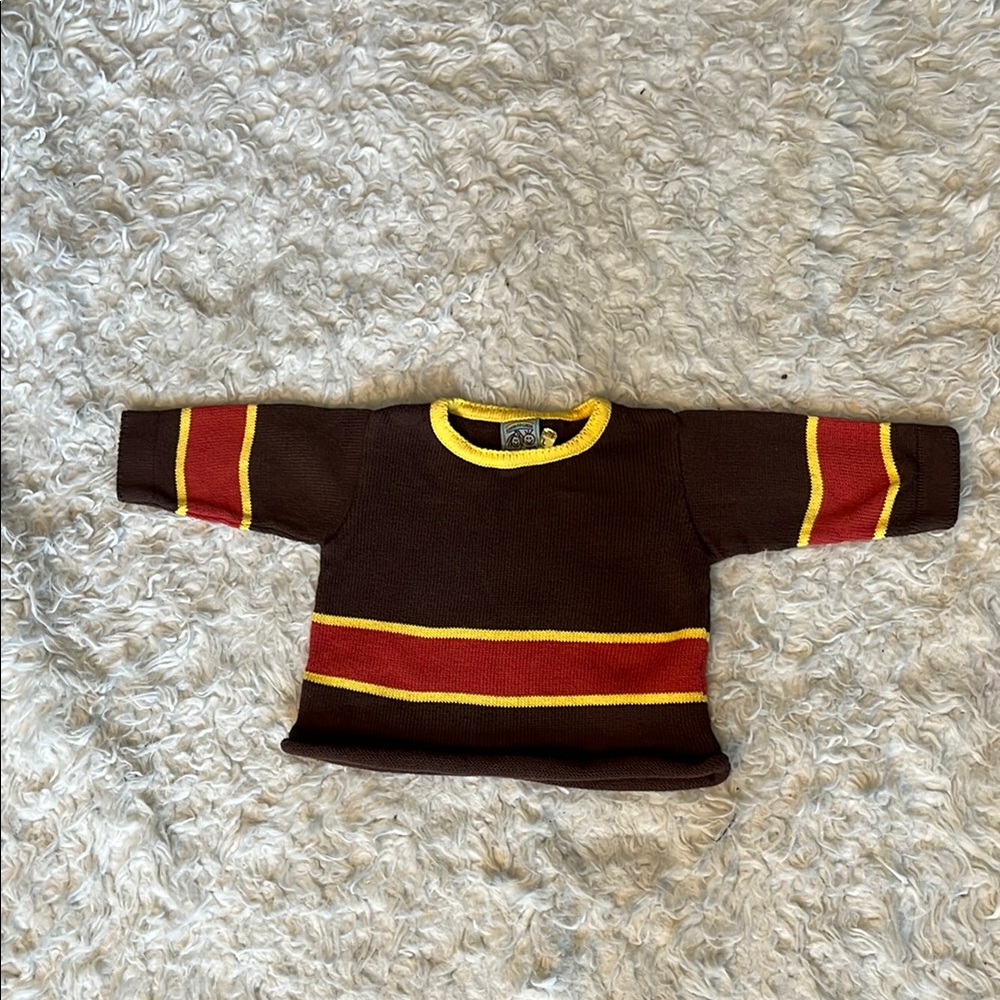 Red and Brown Knit Pullover Sweater with Crew Neck